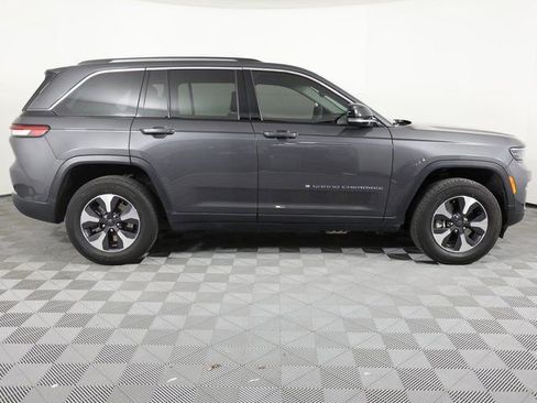 Used 2023 Jeep Grand Cherokee 4WD 4xe image 4