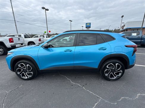 Used 2025 Chevrolet Trax RS w/ Driver Confidence Package image 9