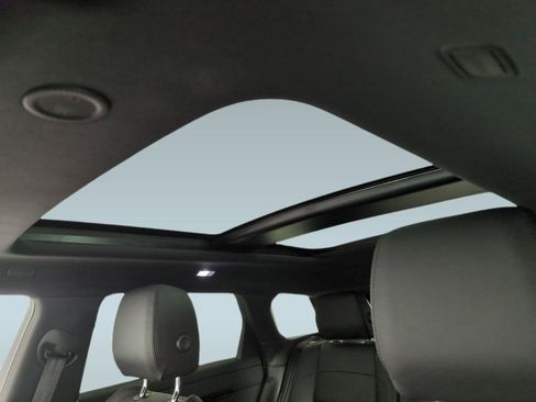 New 2025 Land Rover Range Rover Evoque S image 12