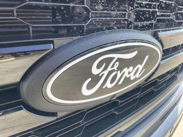 Used 2024 Ford F150 Lariat w/ Bed Utility Package AWD/4WD image 32