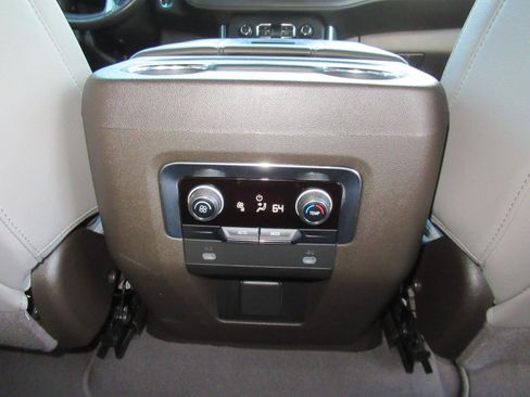 Used 2023 Chevrolet Tahoe LT RWD image 34