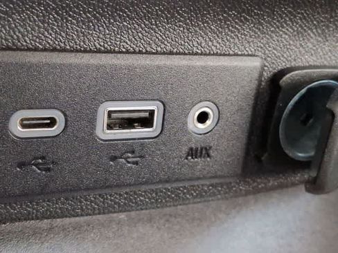 Used 2023 Chevrolet Malibu LT image 29