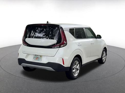 Used 2025 Kia Soul LX w/ LX Technology Package image 16