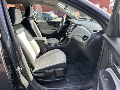 Used 2022 Chevrolet Equinox LS w/ LS Convenience Package image 14