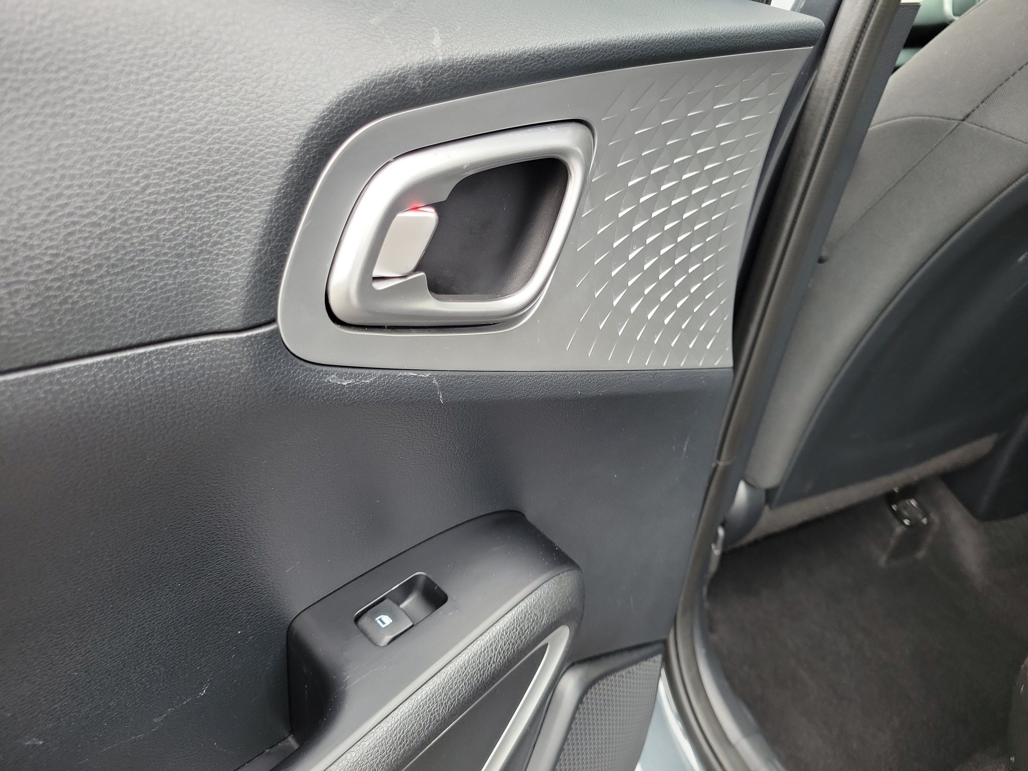 Used 2024 Kia Soul LX w/ Option Group 015 FWD image 13
