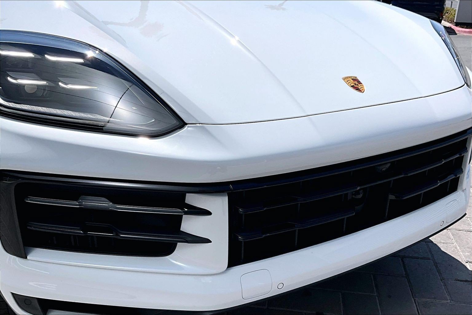 Used 2024 Porsche Cayenne Coupe AWD/4WD image 30