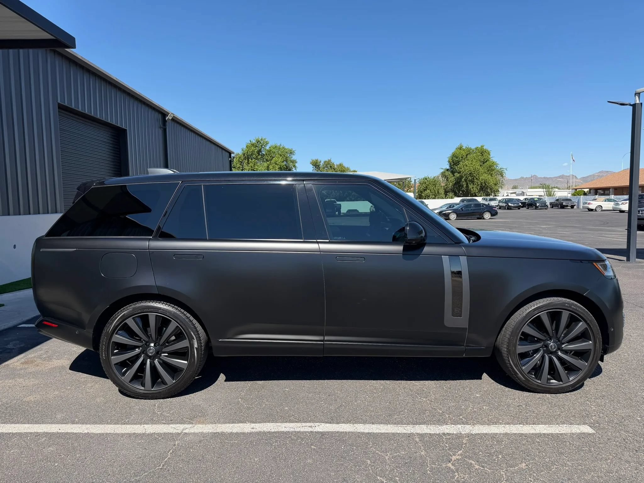 Used 2024 Land Rover Range Rover SV AWD/4WD image 12