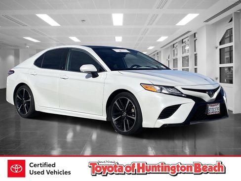 Certified 2020 Toyota Camry XSE image 1