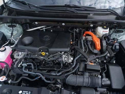 Used 2022 Toyota RAV4 XLE image 34