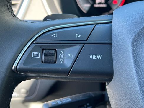 Used 2025 Audi Q5 2.0T Premium w/ Convenience Plus Package image 25