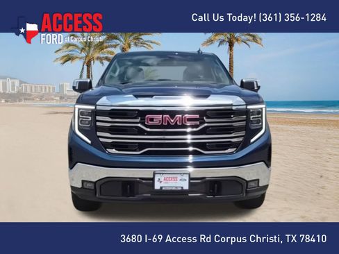 Used 2022 GMC Sierra 1500 SLT AWD/4WD image 3