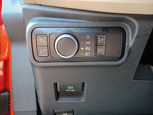 Used 2023 Ford Bronco Wildtrak AWD/4WD image 16