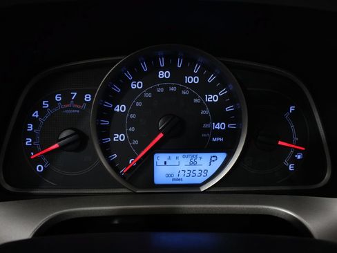 Used 2013 Toyota RAV4 LE AWD/4WD image 31