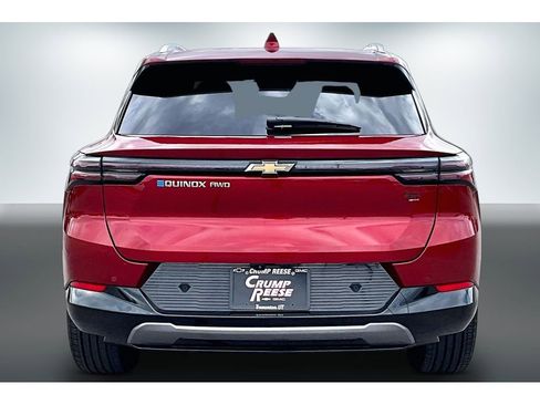Used 2024 Chevrolet Equinox EV LT w/ LPO, All-Weather Mat Package AWD/4WD image 5