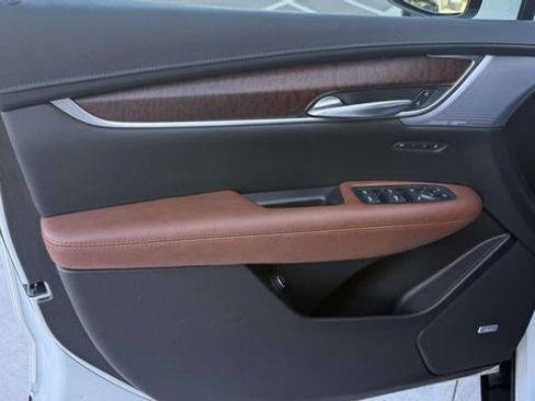 Certified 2024 Cadillac XT5 Premium Luxury AWD/4WD image 13