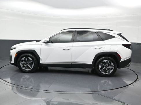 Used 2025 Hyundai Tucson SEL image 2