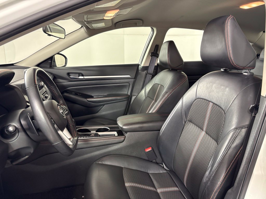 Used 2024 Nissan Altima 2.5 SR FWD image 27