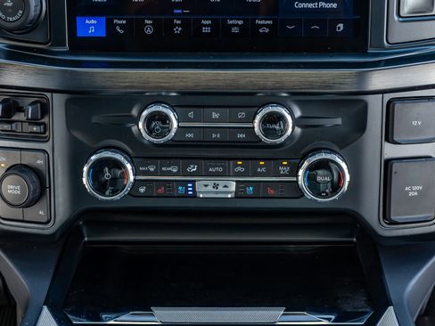 Used 2024 Ford F350 Lariat w/ Lariat Ultimate Package image 26