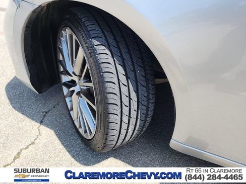 Used 2017 Lexus IS 200t RWD image 33