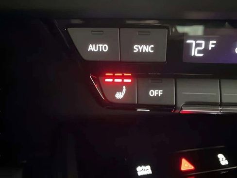 Used 2024 Audi Q4 e-tron Premium Plus w/ Premium Plus image 58