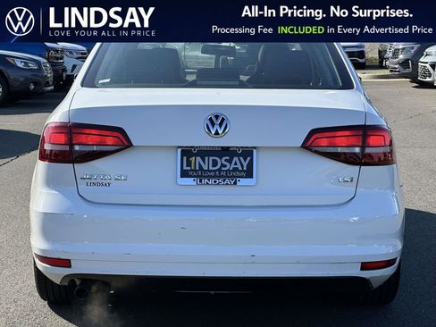 Used 2017 Volkswagen Jetta SE image 6