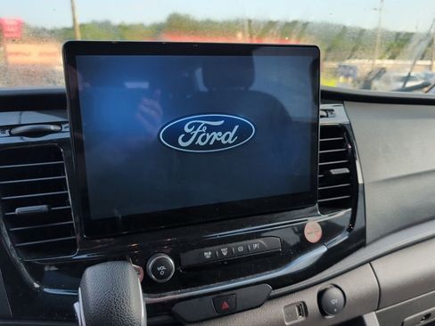 Used 2024 Ford Transit 350 XLT RWD image 7