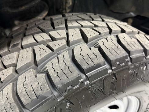 Used 2022 Ford F250 XL w/ Power Equipment Group AWD/4WD image 3