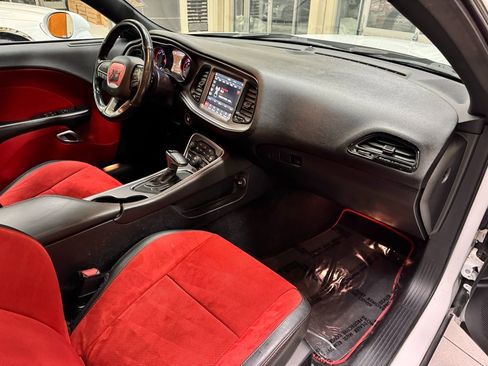 Used 2019 Dodge Challenger R/T Scat Pack w/ Plus Package image 21