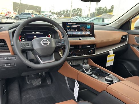 New 2026 Nissan Rogue Platinum w/ Platinum Premium Package image 16