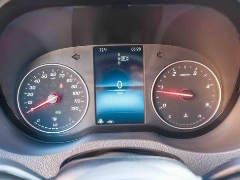 Used 2024 Mercedes-Benz Sprinter 2500 image 28