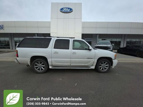 Used 2005 GMC Yukon XL Denali image 10