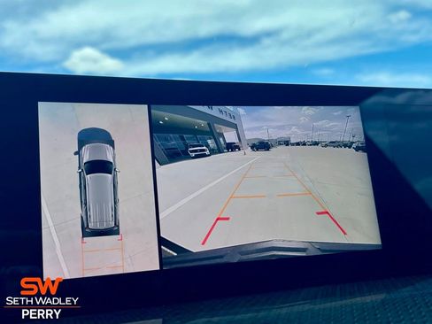 Used 2025 Cadillac Escalade V image 27