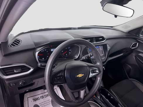 Used 2021 Chevrolet TrailBlazer LS FWD image 11