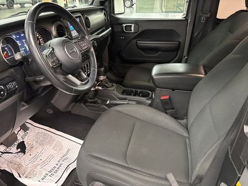 Used 2021 Jeep Wrangler Sport S image 13