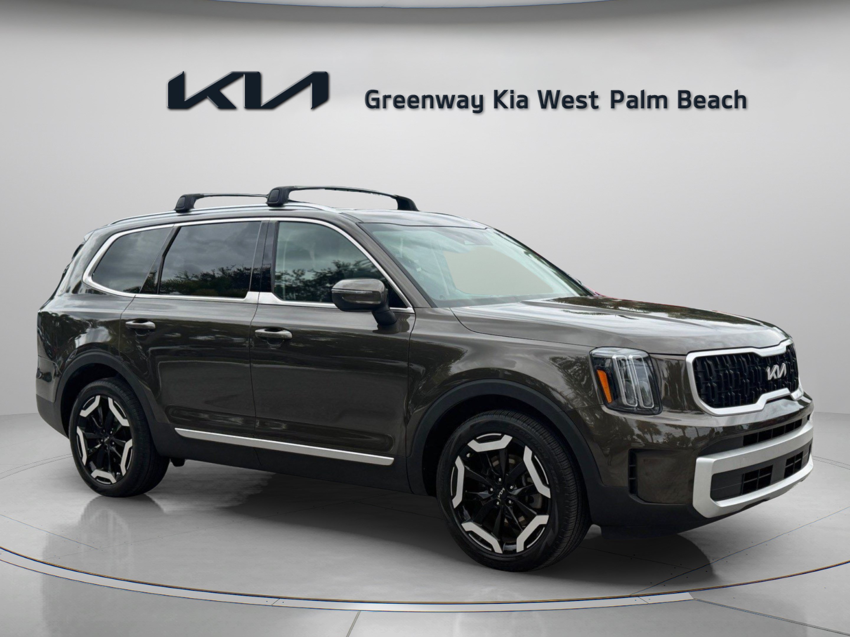 Used 2024 Kia Telluride EX FWD image 1