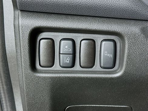 Used 2025 Mitsubishi Outlander Sport SE image 17