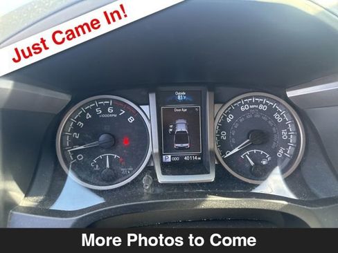 Used 2021 Toyota Tacoma SR5 RWD image 10