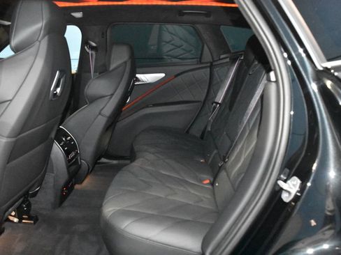 Certified 2024 BMW XM image 20