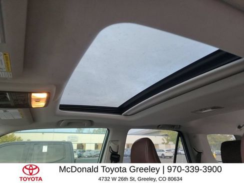 Used 2015 Toyota 4Runner Limited AWD/4WD image 4