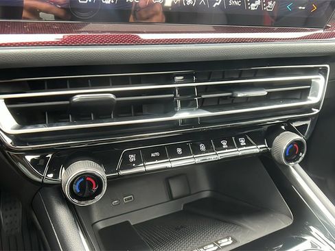 New 2026 Chevrolet Traverse RS w/ LPO, Floor Liner Package image 27