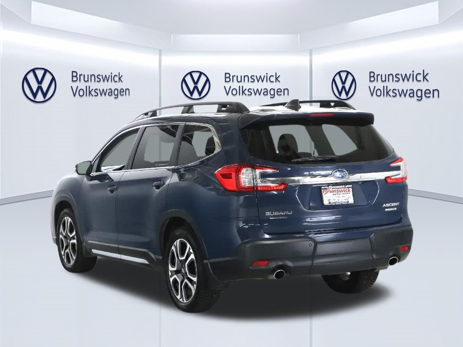 Used 2023 Subaru Ascent Limited AWD/4WD image 39