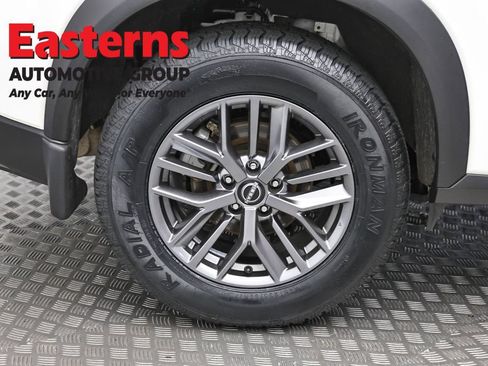 Used 2023 Nissan Rogue S AWD/4WD image 31