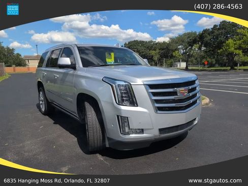 Used 2018 Cadillac Escalade Premium Luxury AWD/4WD image 7