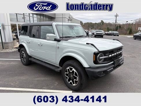 Used 2022 Ford Bronco Outer Banks image 1