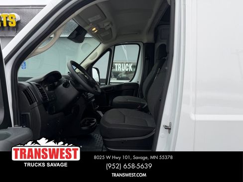 Used 2025 RAM ProMaster 2500 w/ Convenience Group FWD image 10