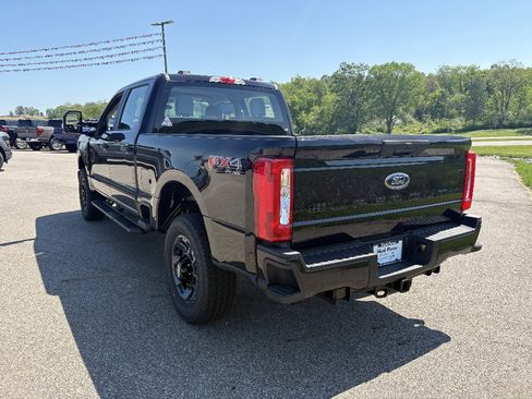 New 2026 Ford F250 XL AWD/4WD image 3