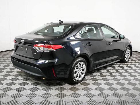 Used 2024 Toyota Corolla LE image 3