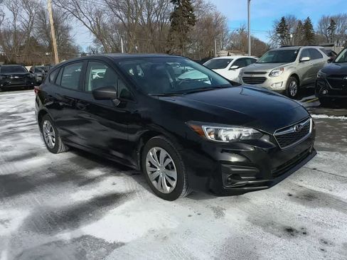Used 2018 Subaru Impreza 2.0i image 2