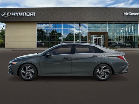 New 2026 Hyundai Elantra Limited image 3