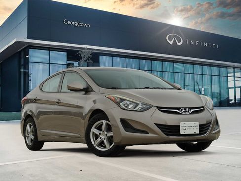 Used 2015 Hyundai Elantra SE image 1